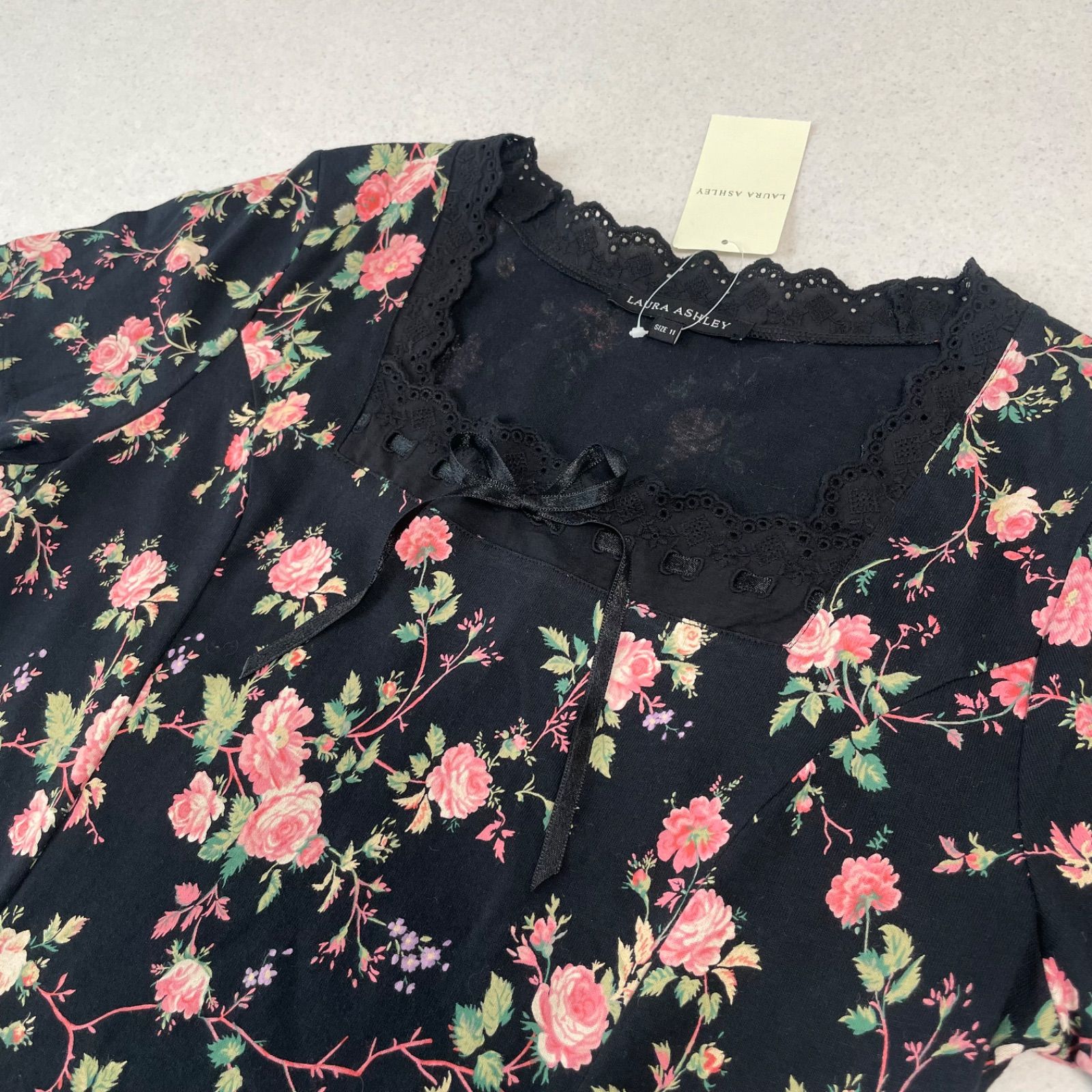 未使用・タグ付き】LAURA ASHLEY ローラアシュレイ 美シルエット 