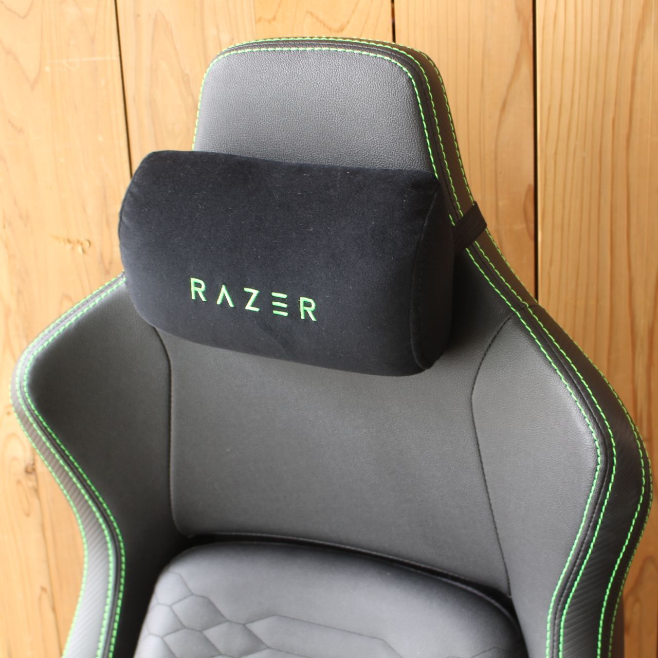 519)【昇降不良/美品】Razer Iskur ゲーミングチェア 可動式ランバー 