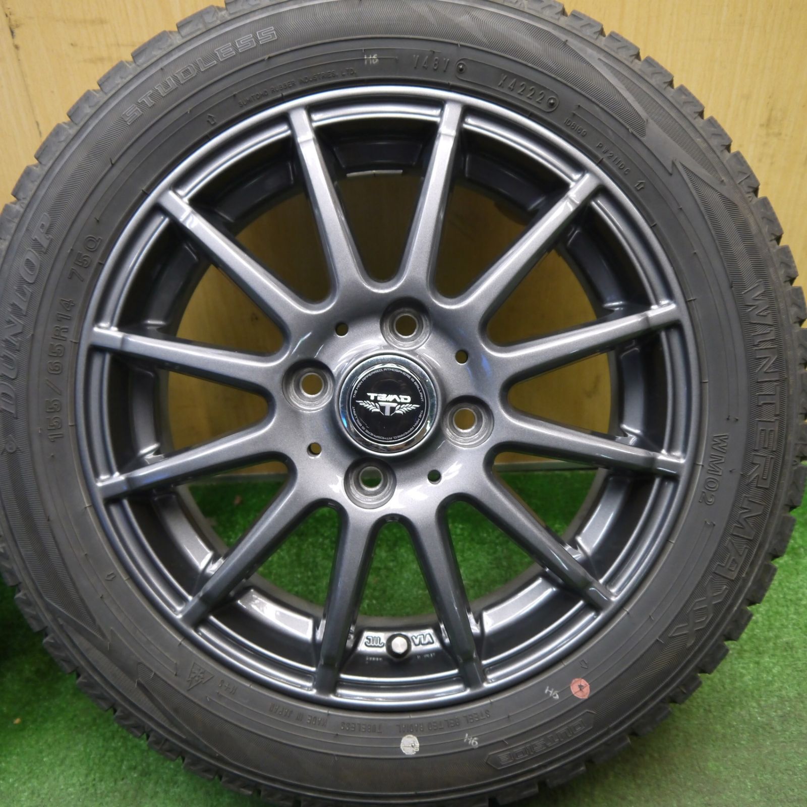 バリ溝！22年！キレイ！9.5分☆スタッドレス 155/65R14 ダンロップ 
