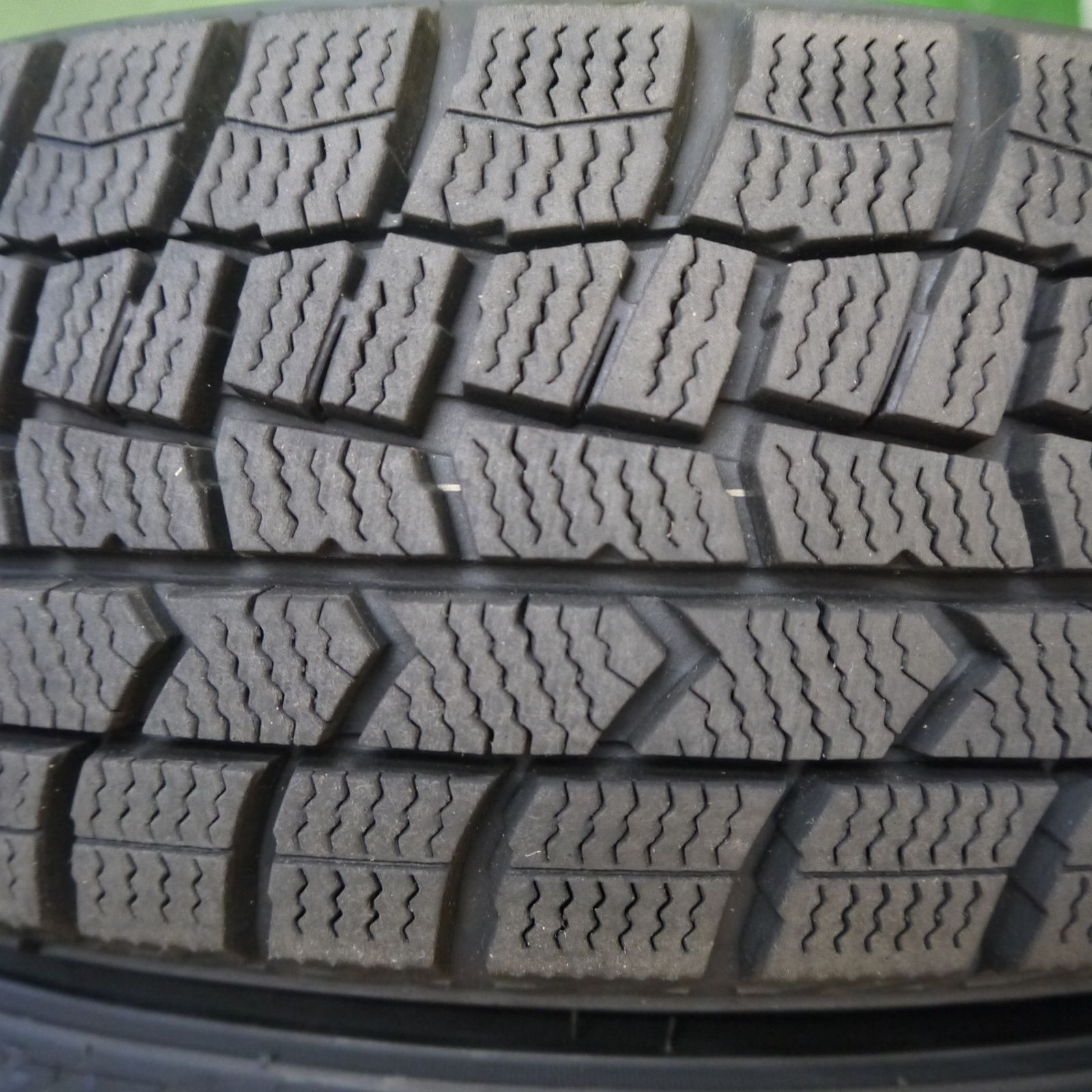 バリ溝！24年！キレイ！9.5分以上☆スタッドレス 155/65R14 ダンロップ 