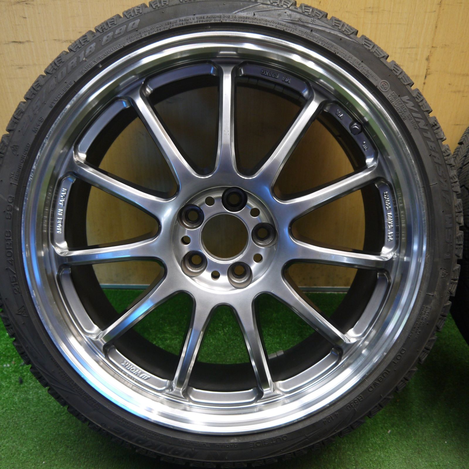 バリ溝！24年！9.5分☆プリウス 等 WORK EMOTION 11R 215/40R18 