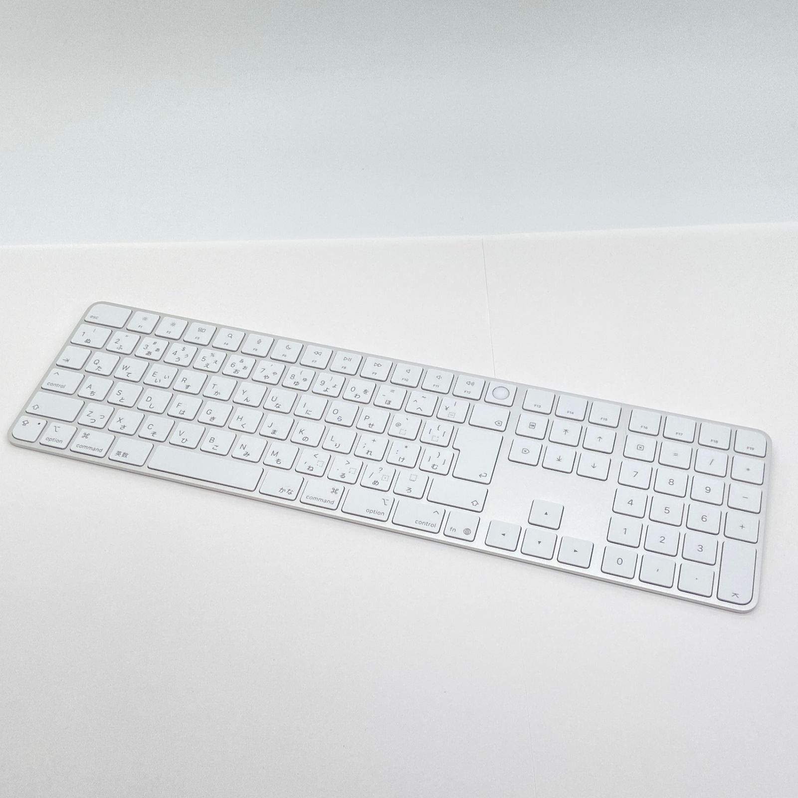 美品 Touch ID搭載 Magic Keyboard(テンキー付き)日本語配列 美品 Touch ID搭載 Magic Keyboard(テンキー付き)日本語配列