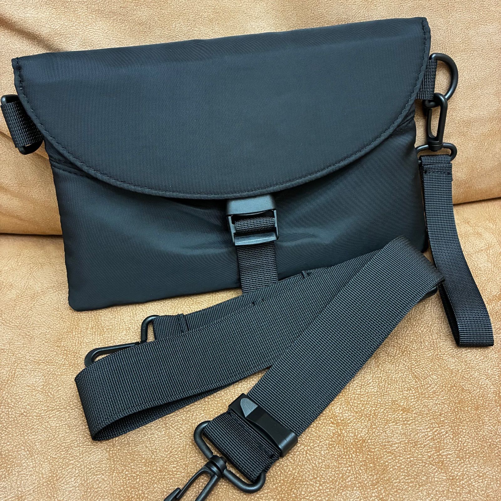新品 ショルダーバッグ ボディバッグ チェストバッグ 肩掛け ユニ 