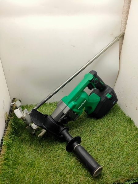 ☆HiKOKI(ハイコーキ) 36V コードレス かくはん機 スクリュー径200mm 塗料 モルタル 対応 蓄電池・充電器別売り UM36DA(NN)　動作確認済み