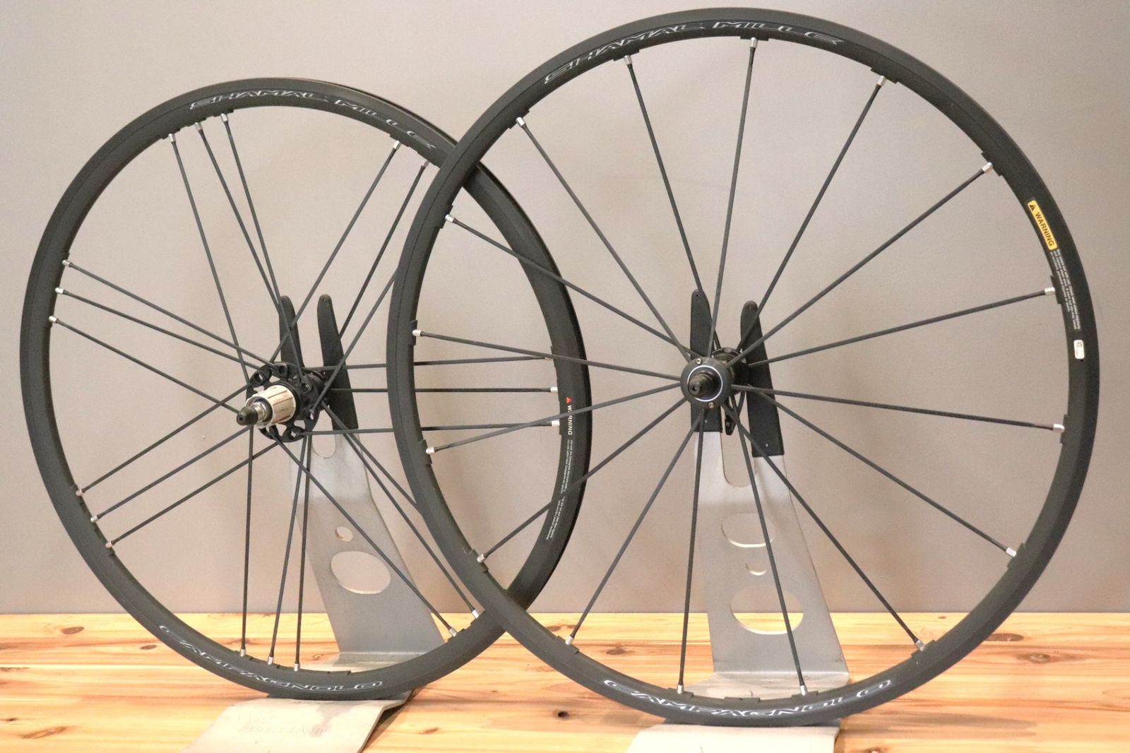 カンパニョーロ　シャマルミレ　クリンチャー Shamal mille カンパニョーロ CAMPAGNOLO シャマルミレ SHAMAL MILLE アルミ