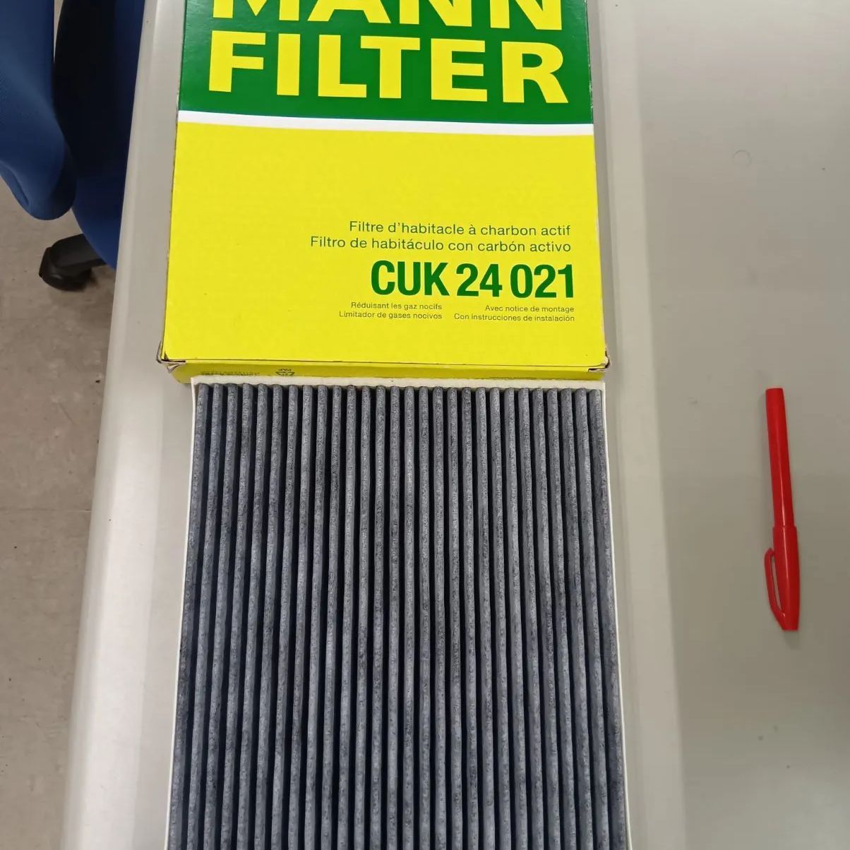 【新品】MANN FILTER GUK24021 キャビンフィルター 活性炭タイプ
