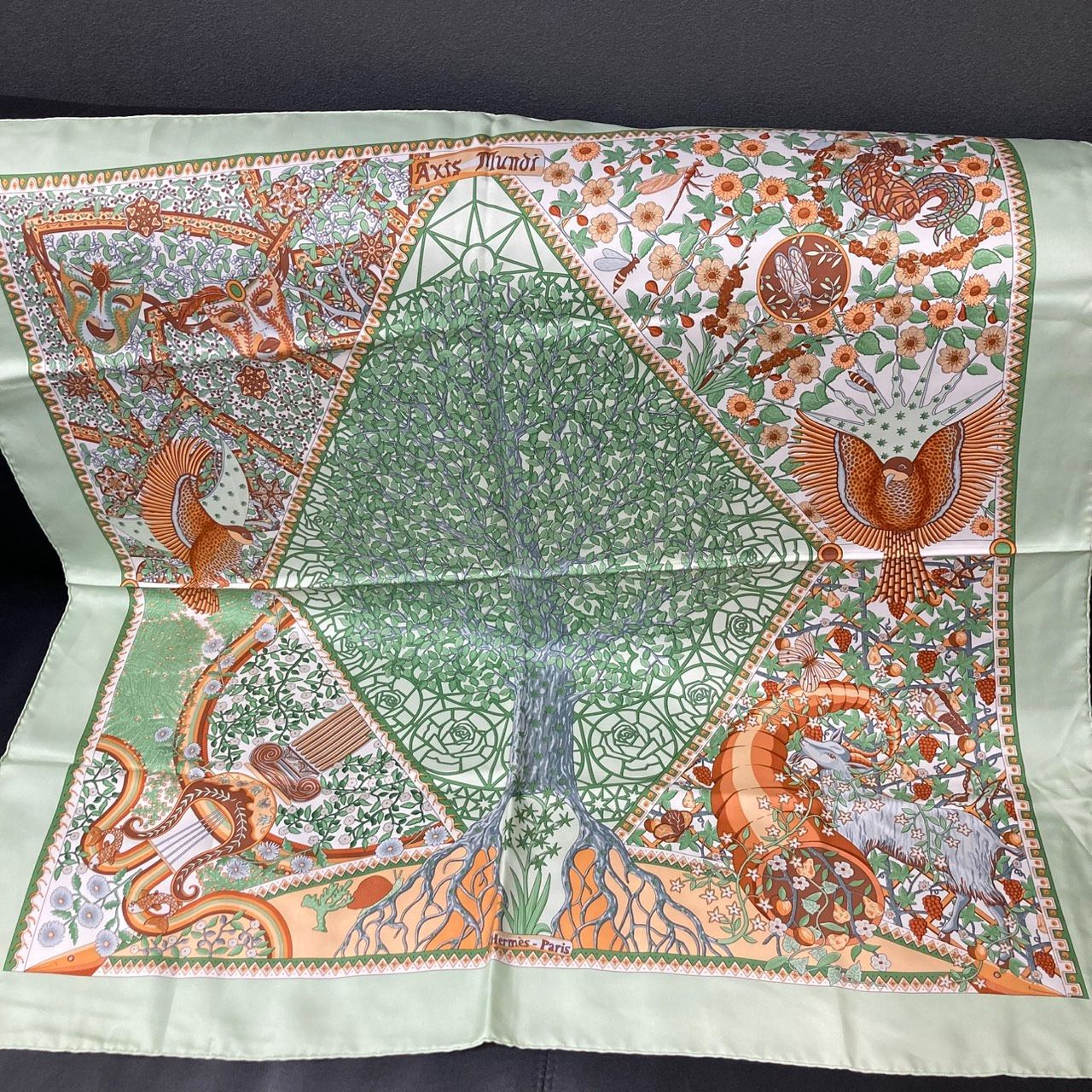 HERMES】エルメス スカーフ カレ90 AXIS MUNDI 世界の中心軸 シルク100