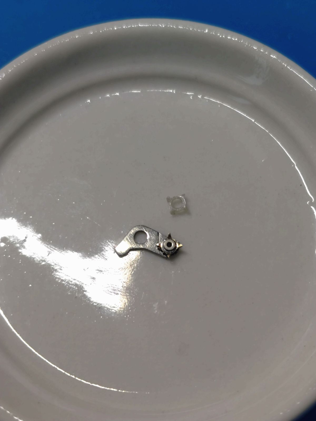 カレンダー揺動レバー金属製に交換済み自動巻き