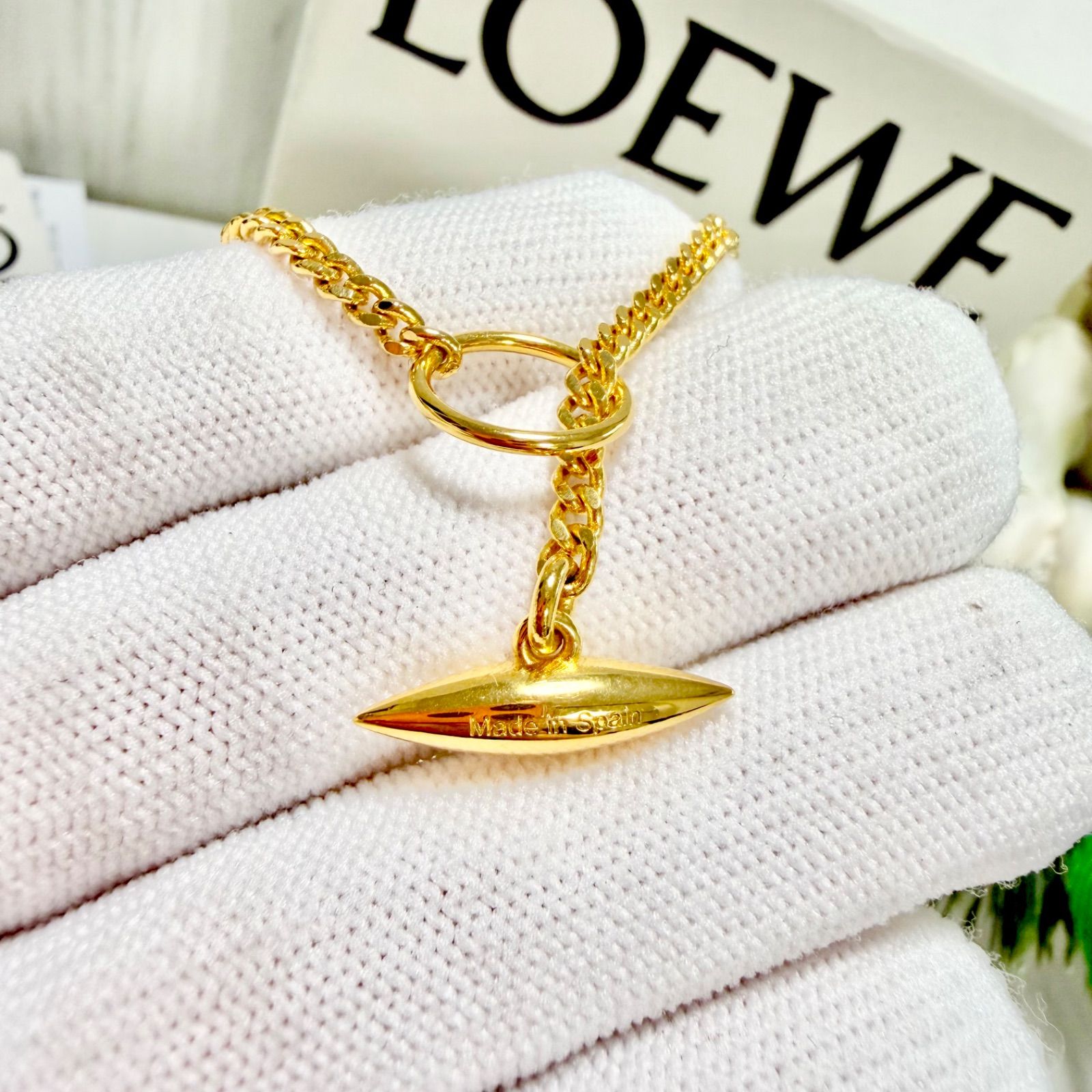 レディース LOEWE アナグラム パーソナライゼーション ネックレス ゴールド