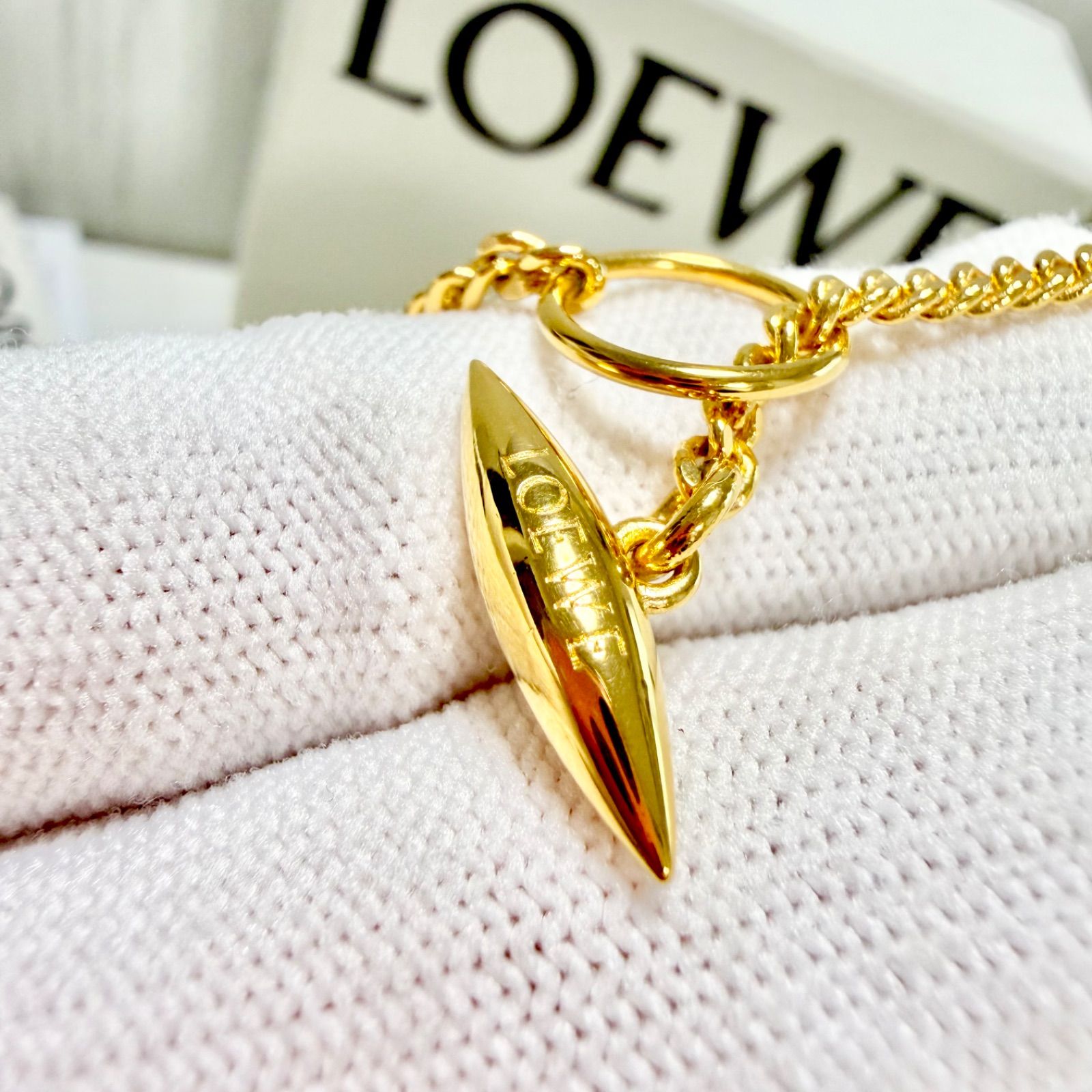 アクセサリー ロエベLoewe ネックレスゴールド