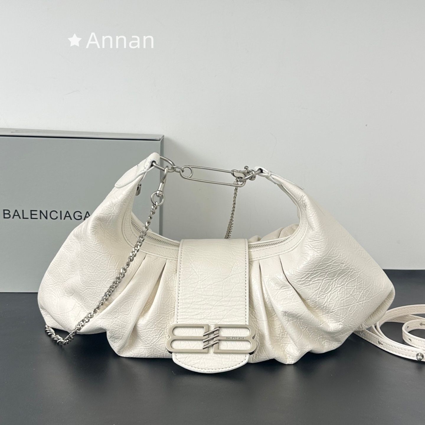 美品 綺麗 人気 良品 レディース BALENCIAGA(バレンシアガ 美品 綺麗 人気 良品 レディース BALENCIAGA(バレンシアガ
