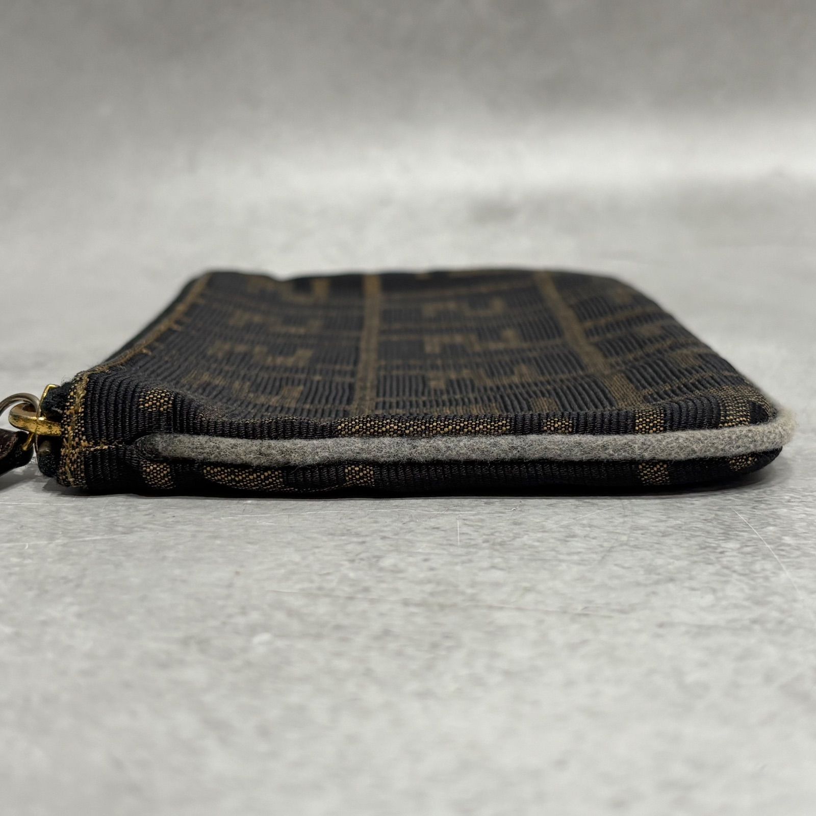 FENDI フェンディ ズッカ柄 ポーチ 小物入れ ブラック レディース　メンズ FENDI フェンディ ズッカ柄 FF柄 ポーチ ミニポーチ 小物入れ マルチ