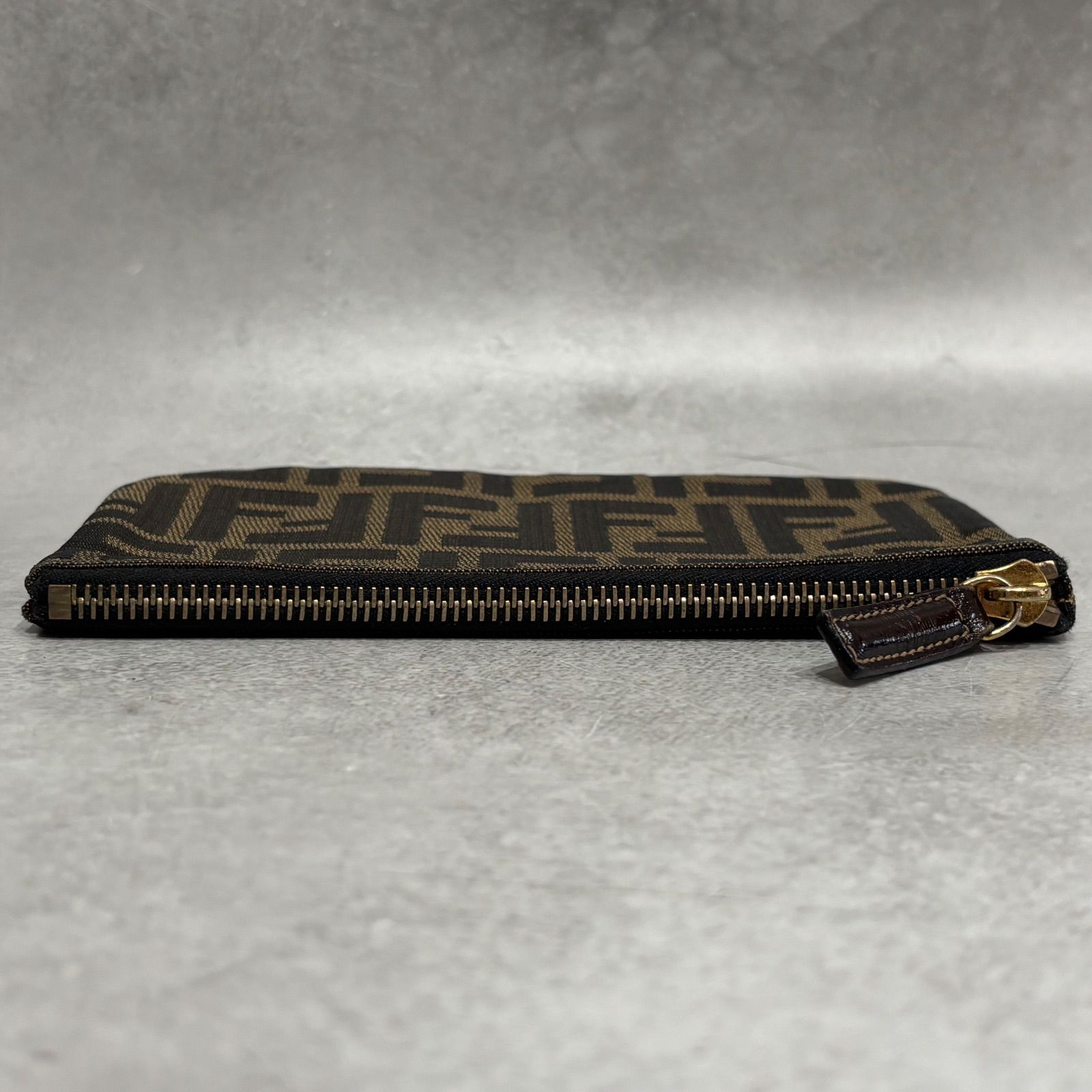 FENDI フェンディ ズッカ柄 FF柄 ポーチ ミニポーチ 小物入れ マルチ