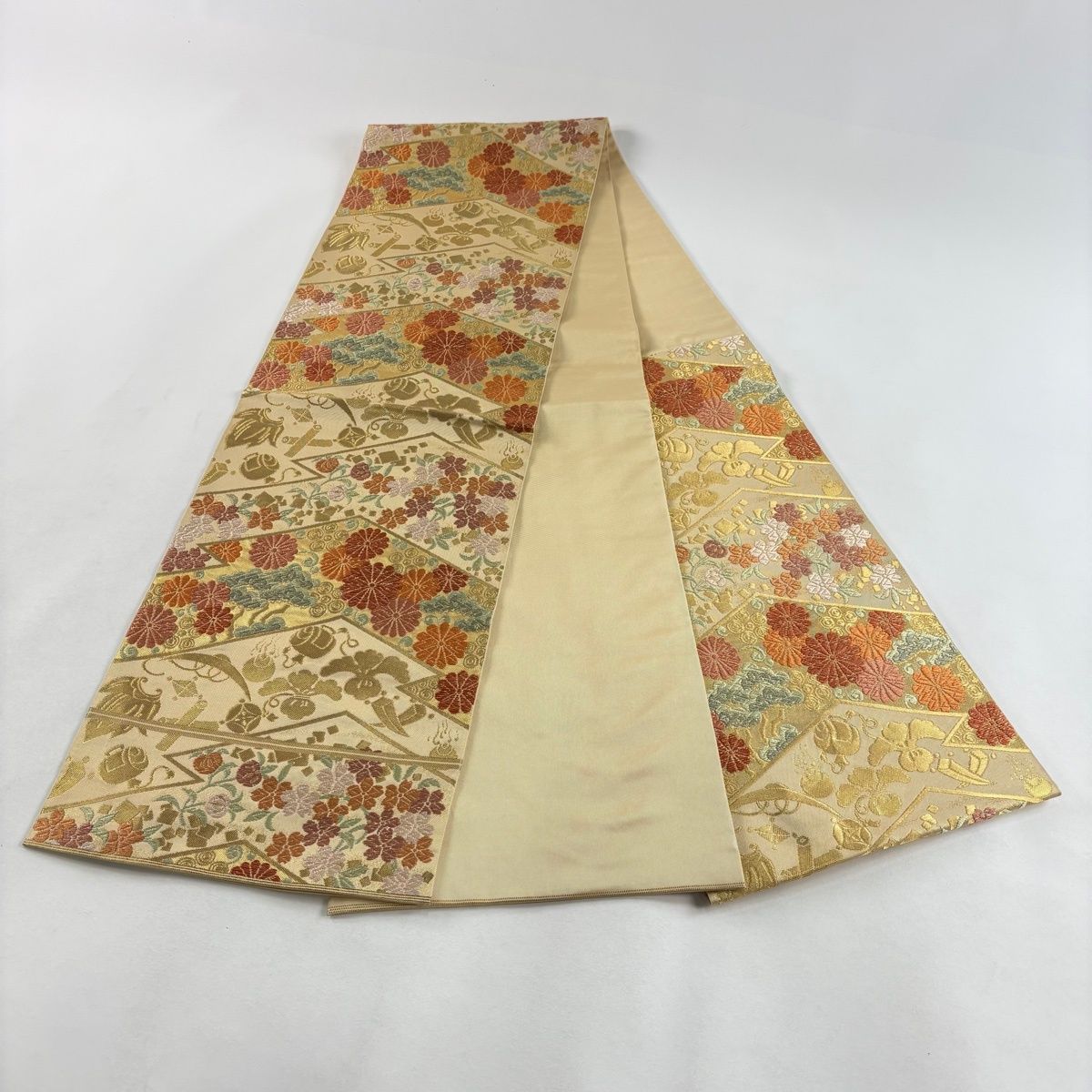 美品】 袋帯 秀品 川島織物 落款 関西仕立て 菊唐草 宝尽くし 美品】 袋帯 秀品 川島織物 落款 関西仕立て 菊唐草 宝尽くし