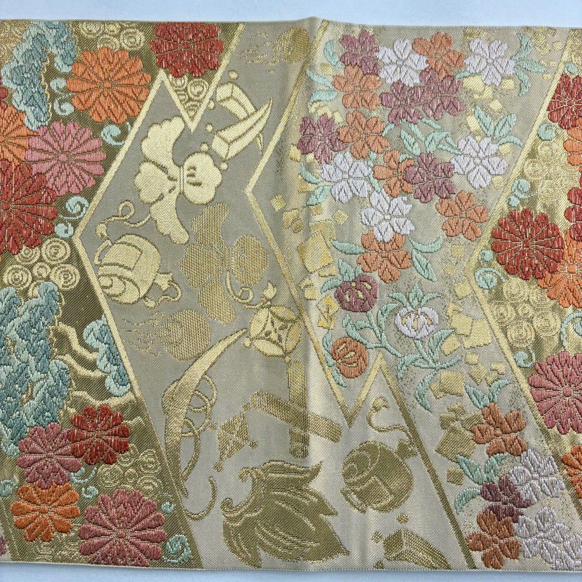美品】 袋帯 秀品 川島織物 落款 関西仕立て 菊唐草 宝尽くし 美品】 袋帯 秀品 川島織物 落款 関西仕立て 菊唐草 宝尽くし
