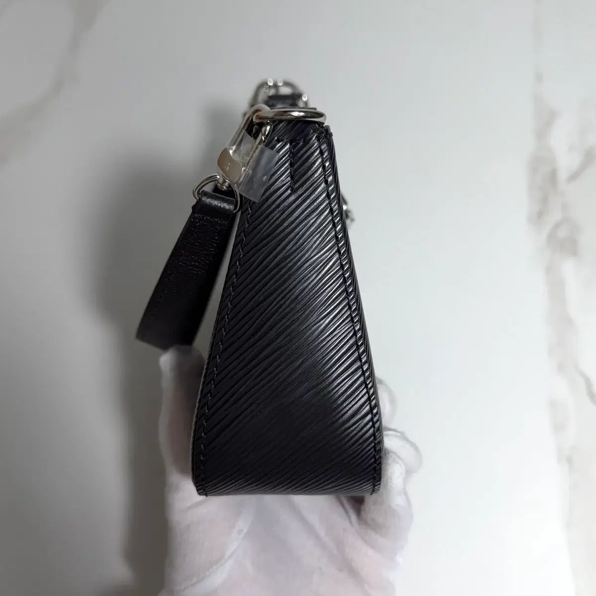 Buy from Japan Easily