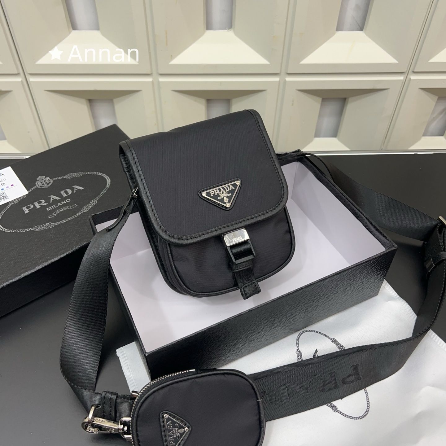 未使用品】最終値下げ 超美品 メンズ PRADA プラダ ショルダーバッグ 
