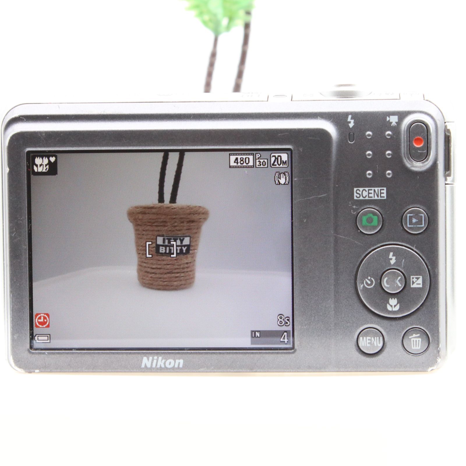 美品】 Nikon COOLPIX S3700 シルバー 光学8倍ズーム 2005万画素