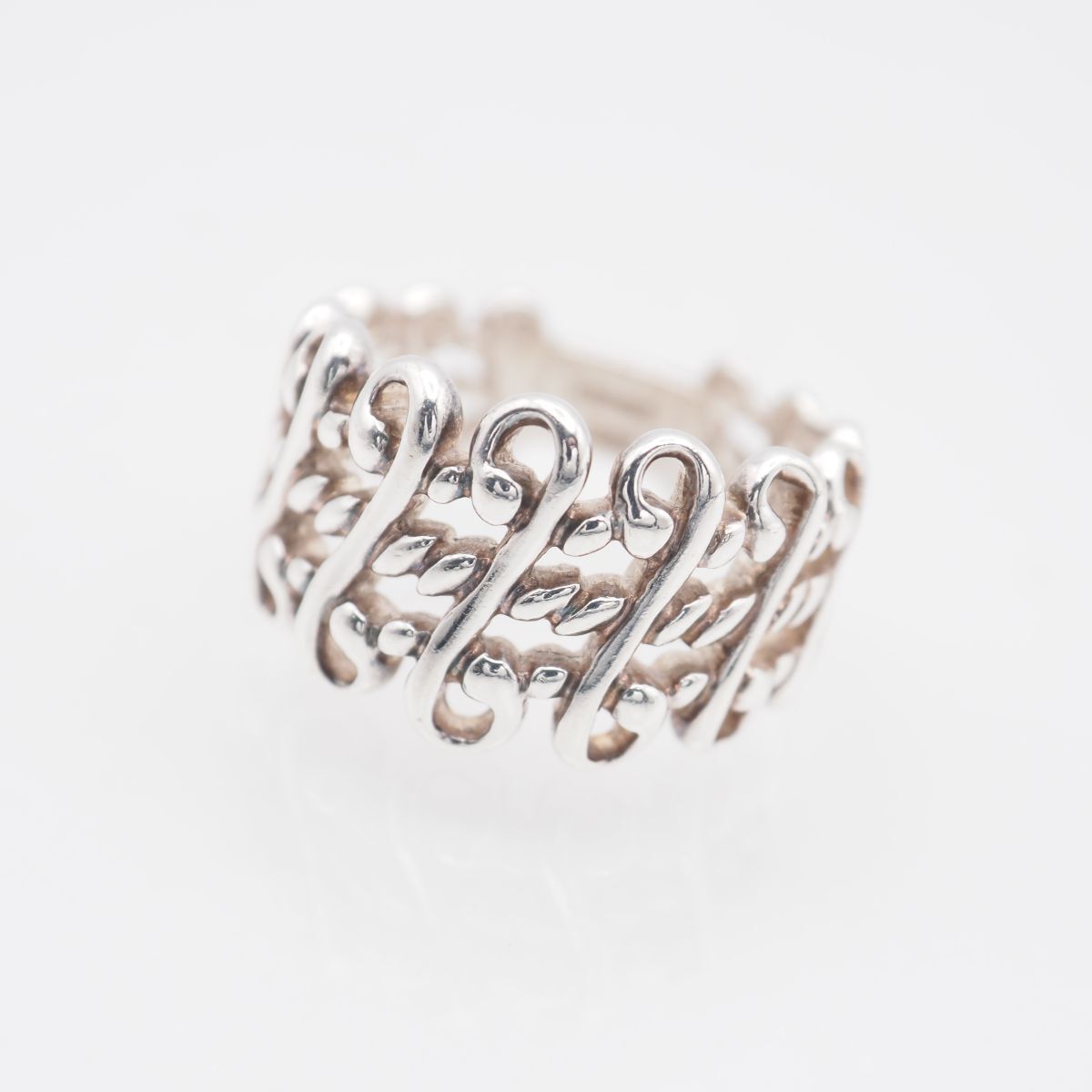 【New Arrivals】 シルバー925リング Vintage look S326 ヴィンテージ SILVER925刻印 リング 透かし彫り デザイン