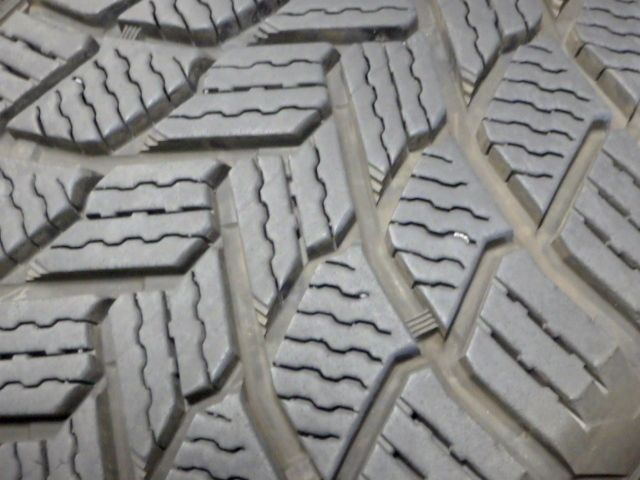 SR766】送料無料○2023年製造 約7部山○MICHELIN X-ICE SNOW○195