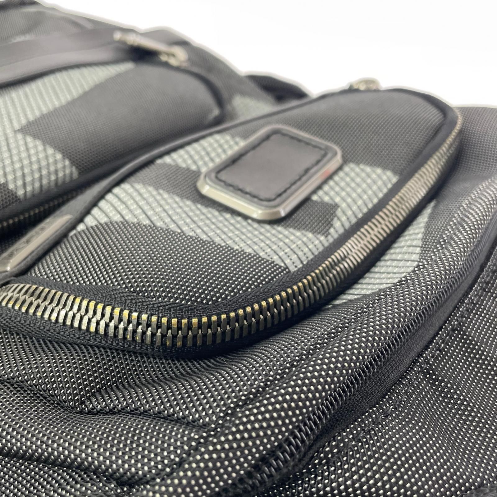 TUMI トゥミ ALPHA3 ブリーフリュック・デイパック/グレー - メルカリ