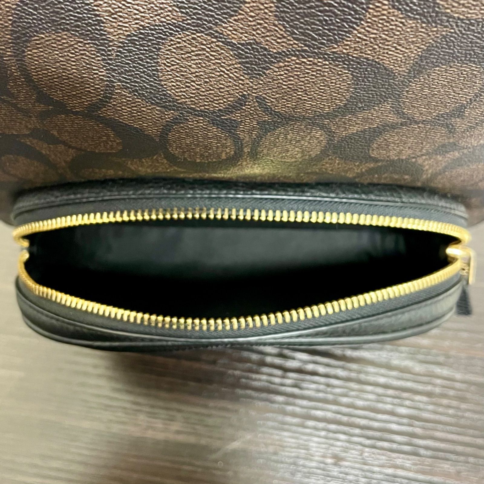 r)【美品】COACH コーチ コートバックパック シグネチャー キャンバス