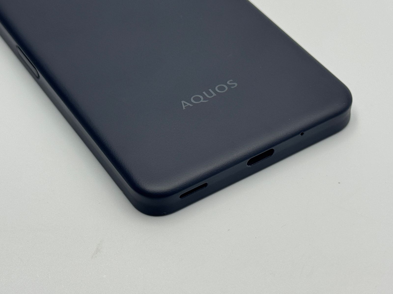 中古C】AQUOS wish3 A303SH ブラック SIMフリー 白ロム