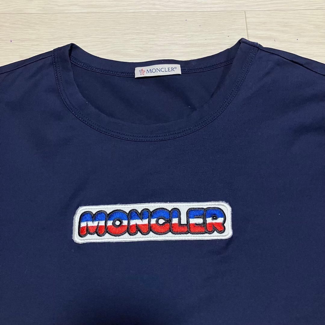モンクレール 四角刺繍ロゴ M ワッペン ネイビー Tシャツ 3S12 モンクレール 四角刺繍ロゴ M ワッペン ネイビー Tシャツ 3S12