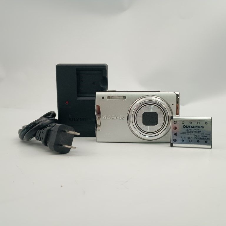 OLYMPUS μ 1060 Silver コンパクトデジタルカメラ
