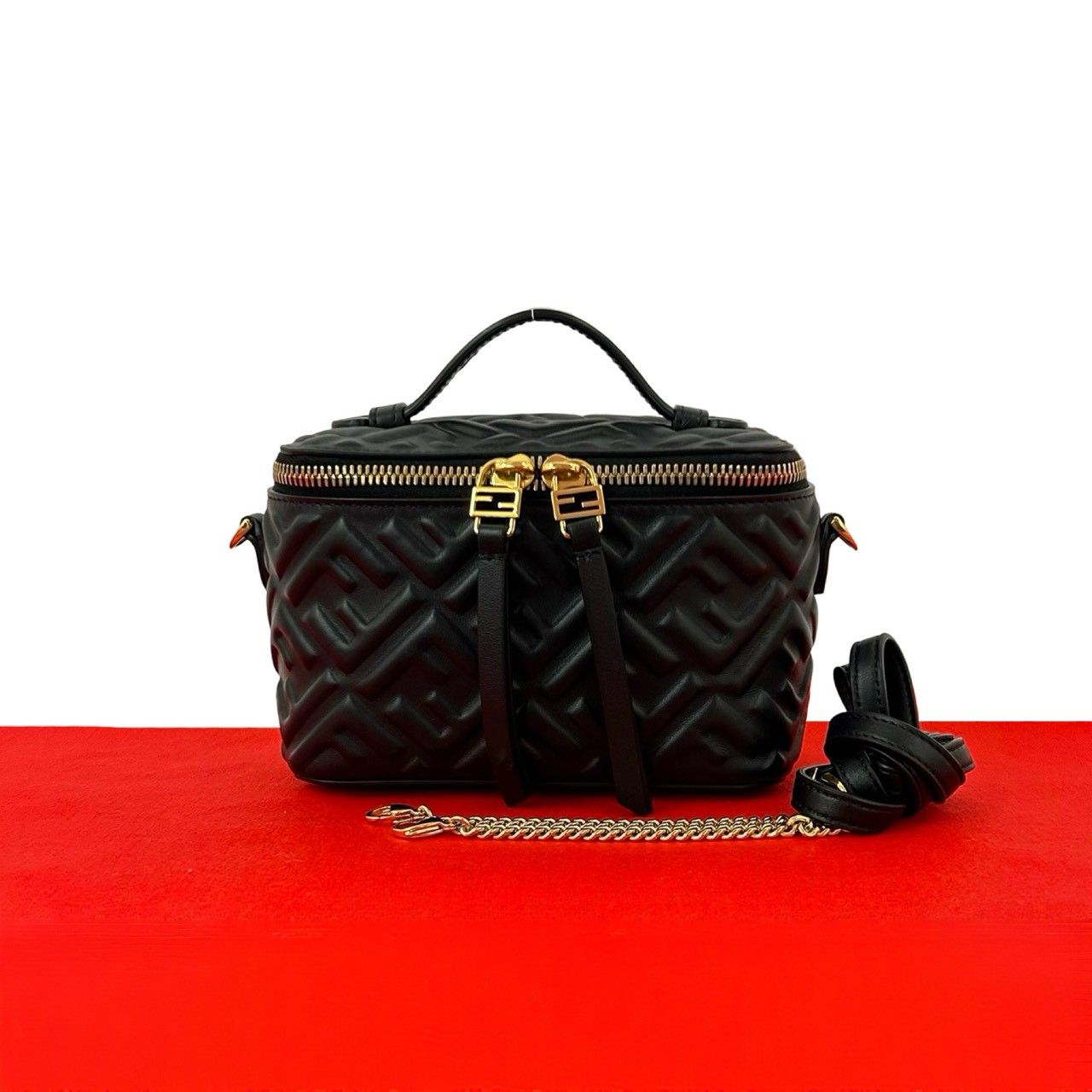 極 美品 FENDI フェンディ FF ロゴ エンボス レザー 本革 2way