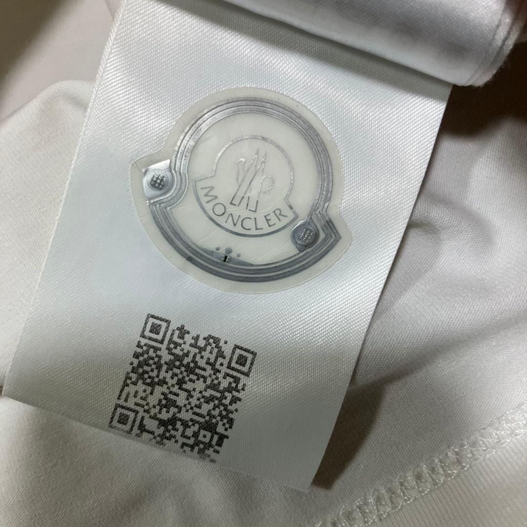 モンクレール スリムフィット Vネック Tシャツ S ホワイト 3S81