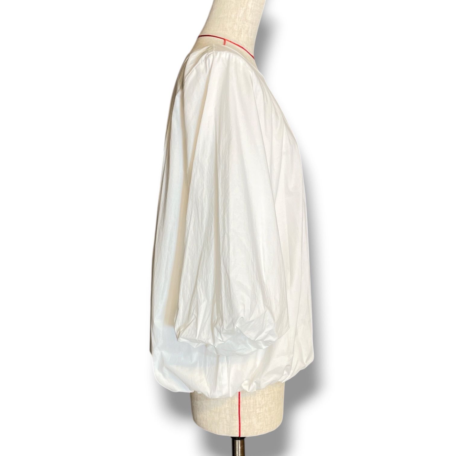 BEARDSLEY ホワイト バルーンスリーブ シャツ未使用タグ付き 新品 タグ付 未使用 BEARDSLEY ビアズリー バルーンブラウス シャツ