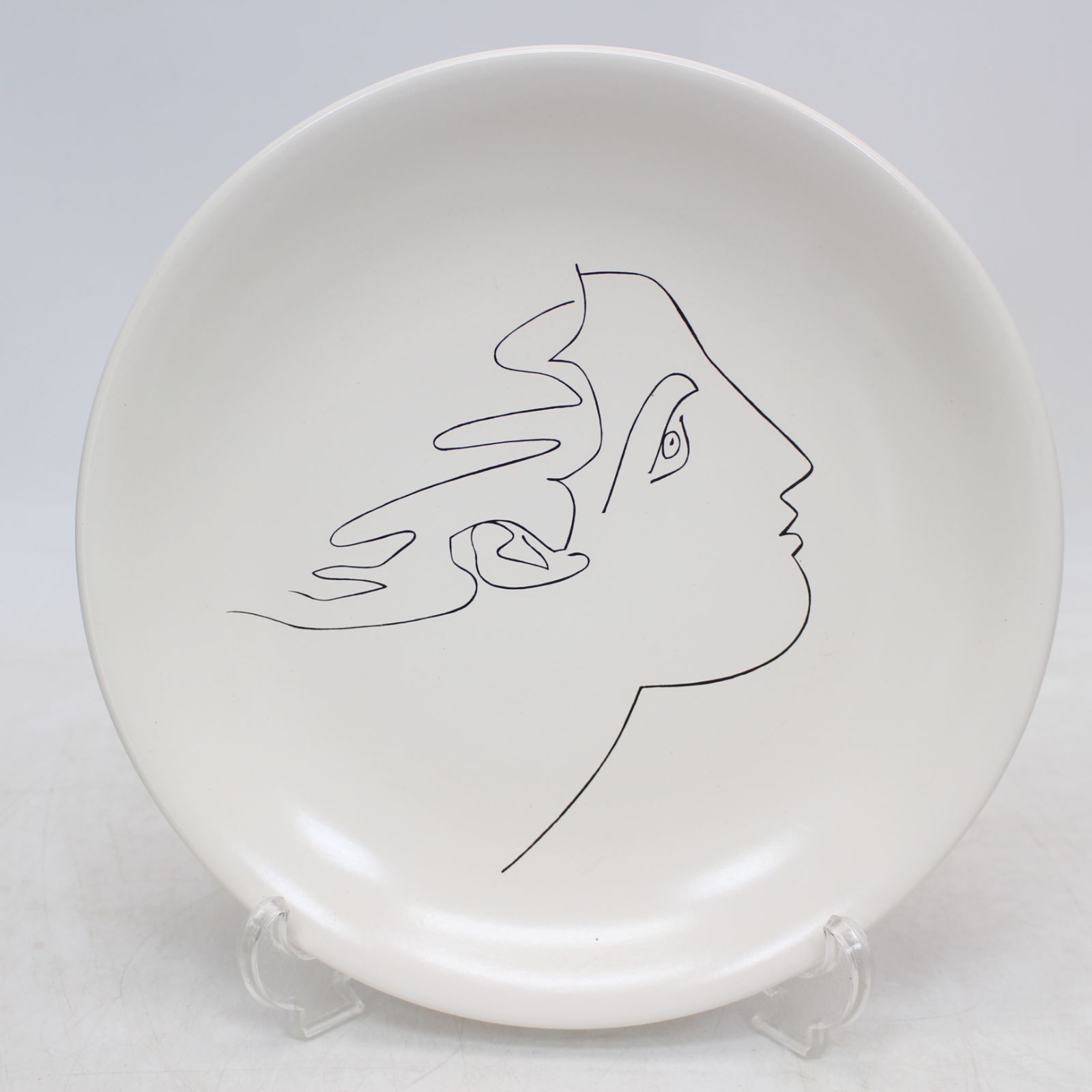 118)ピカソ 絵皿 「女の顔」顔の線画 陶器製プレート 飾り皿 直径約