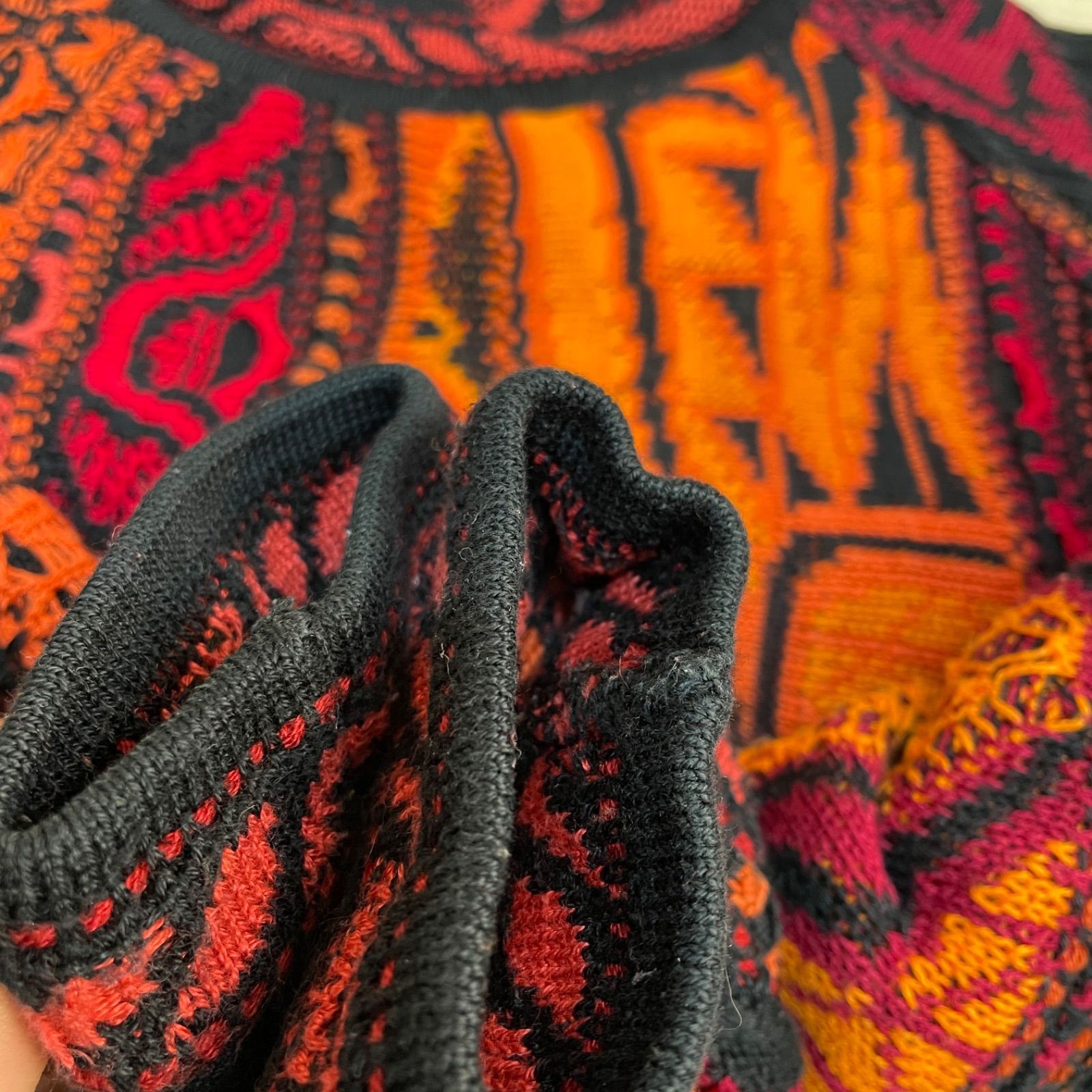 COOGI 3Dニット ダーク系 オレンジ レアカラー - メルカリ