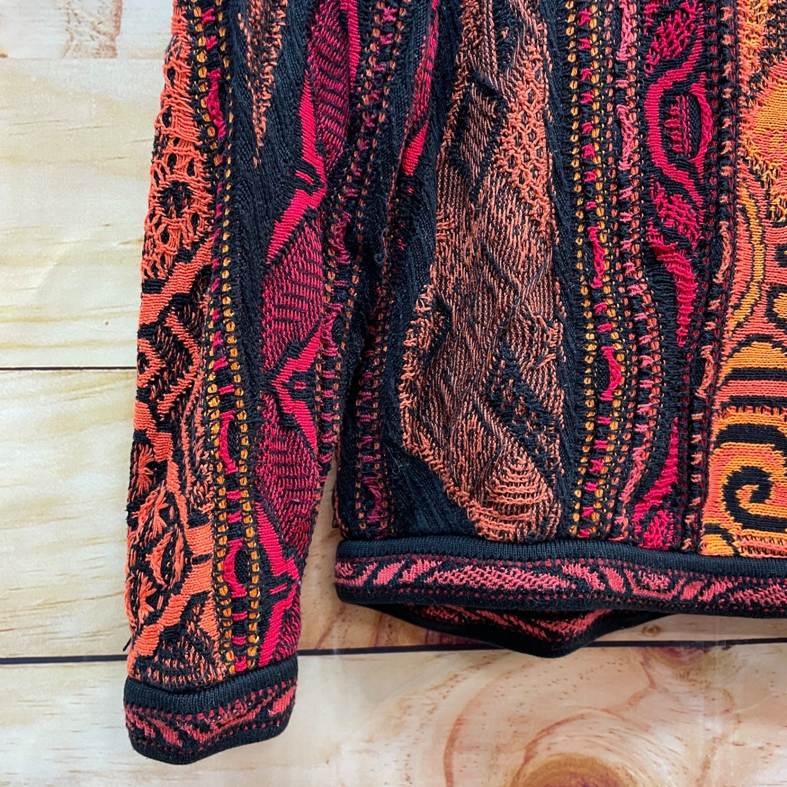 COOGI 3Dニット ダーク系 オレンジ レアカラー - メルカリ