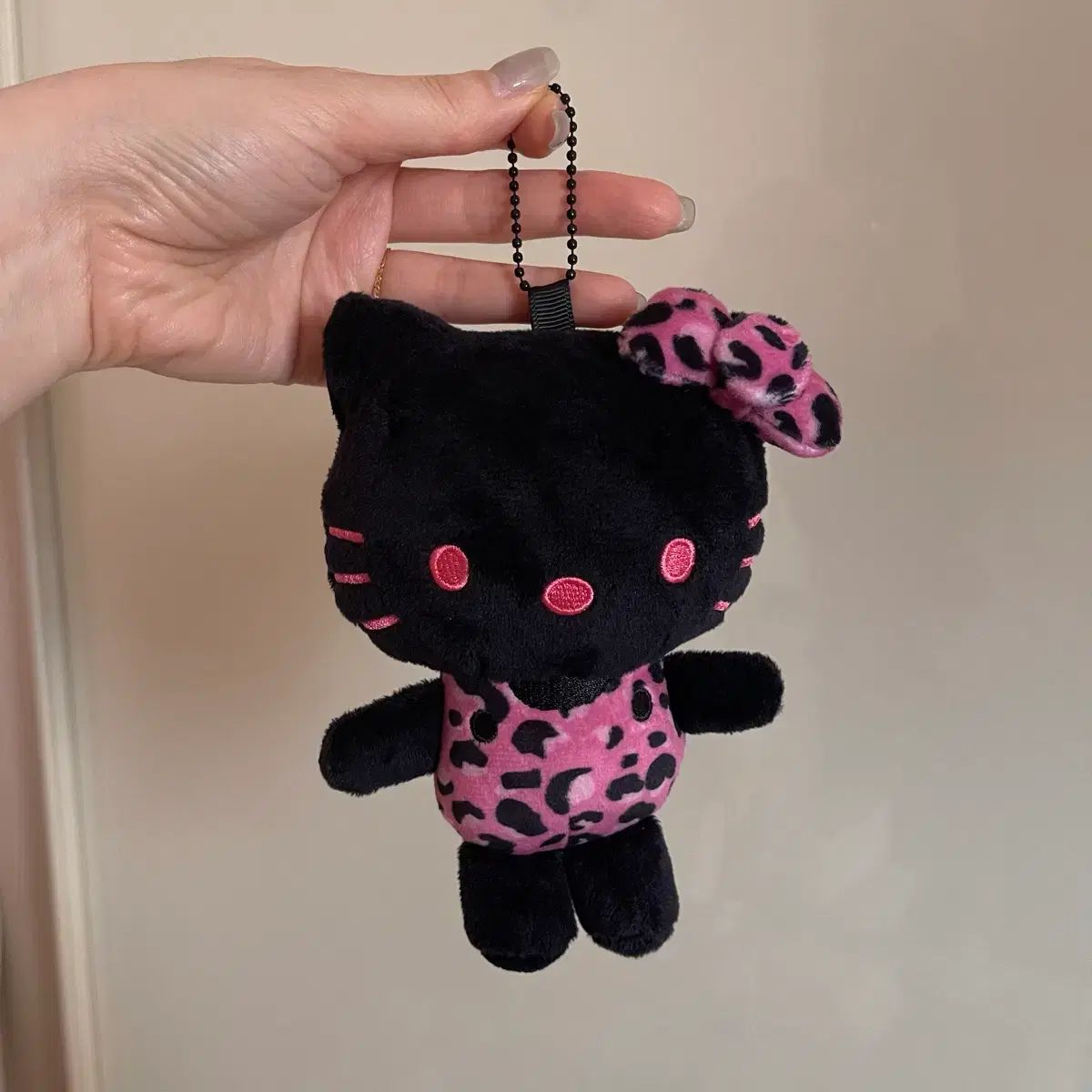 HOT，定番 新品／送料無料 - Sanrio ブラックハローキティ ぬいぐるみ
