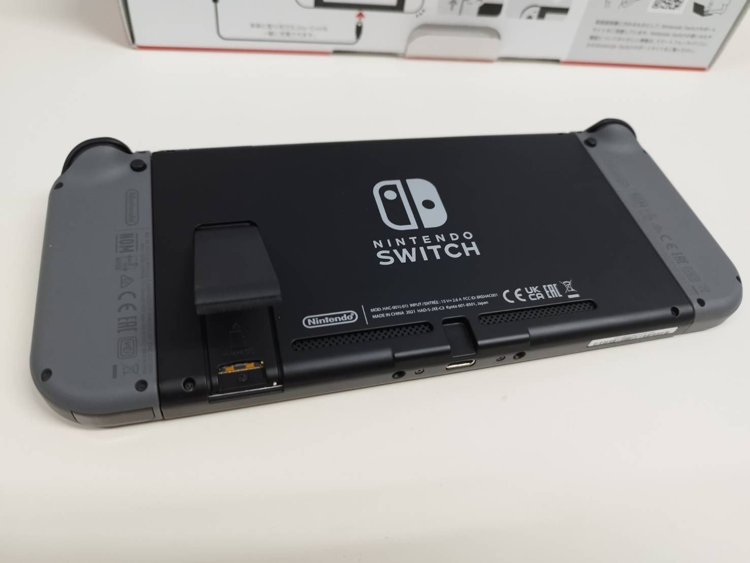 良品】Nintendo Switch 本体 HAC-001(-01)/2021年製/バッテリー強化版 