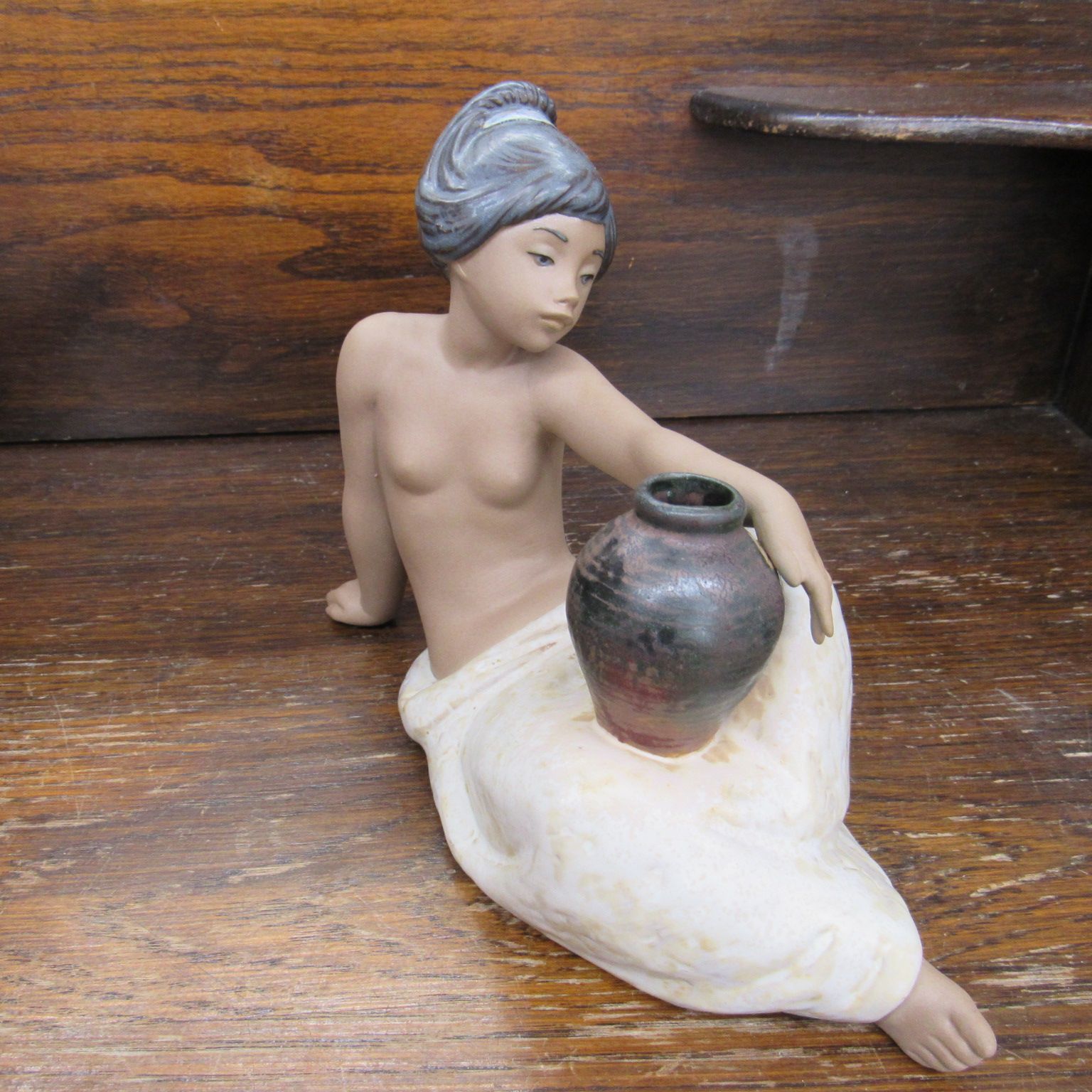 「てつ」LLADRÓ（リヤドロ）　Water Girl LLADRO' リアドロ Water Girl(Gres) 水汲み エキスパート藤沢辻堂店