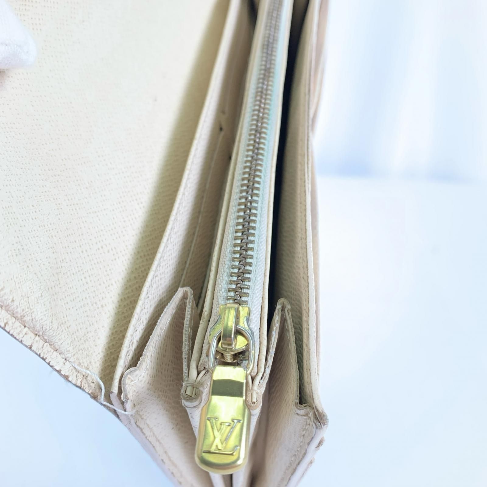 LOUIS VUITTON ルイ・ヴィトン ポルトフォイユ・サラ フラップ式長財布 