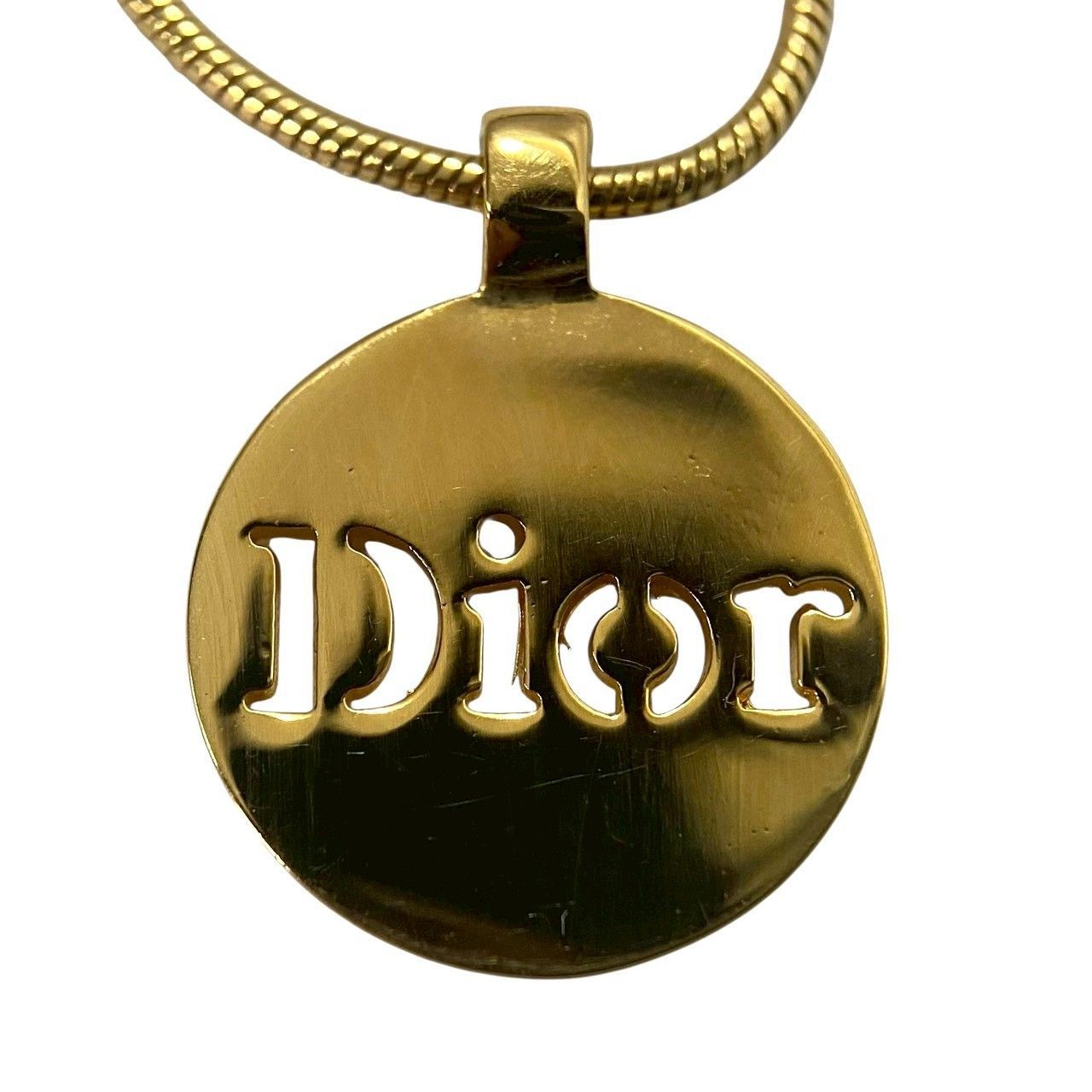 Dior】ロゴ プレート ネックレス ゴールド/金 カラー サークル Dior】ロゴ プレート ネックレス ゴールド/金 カラー サークル