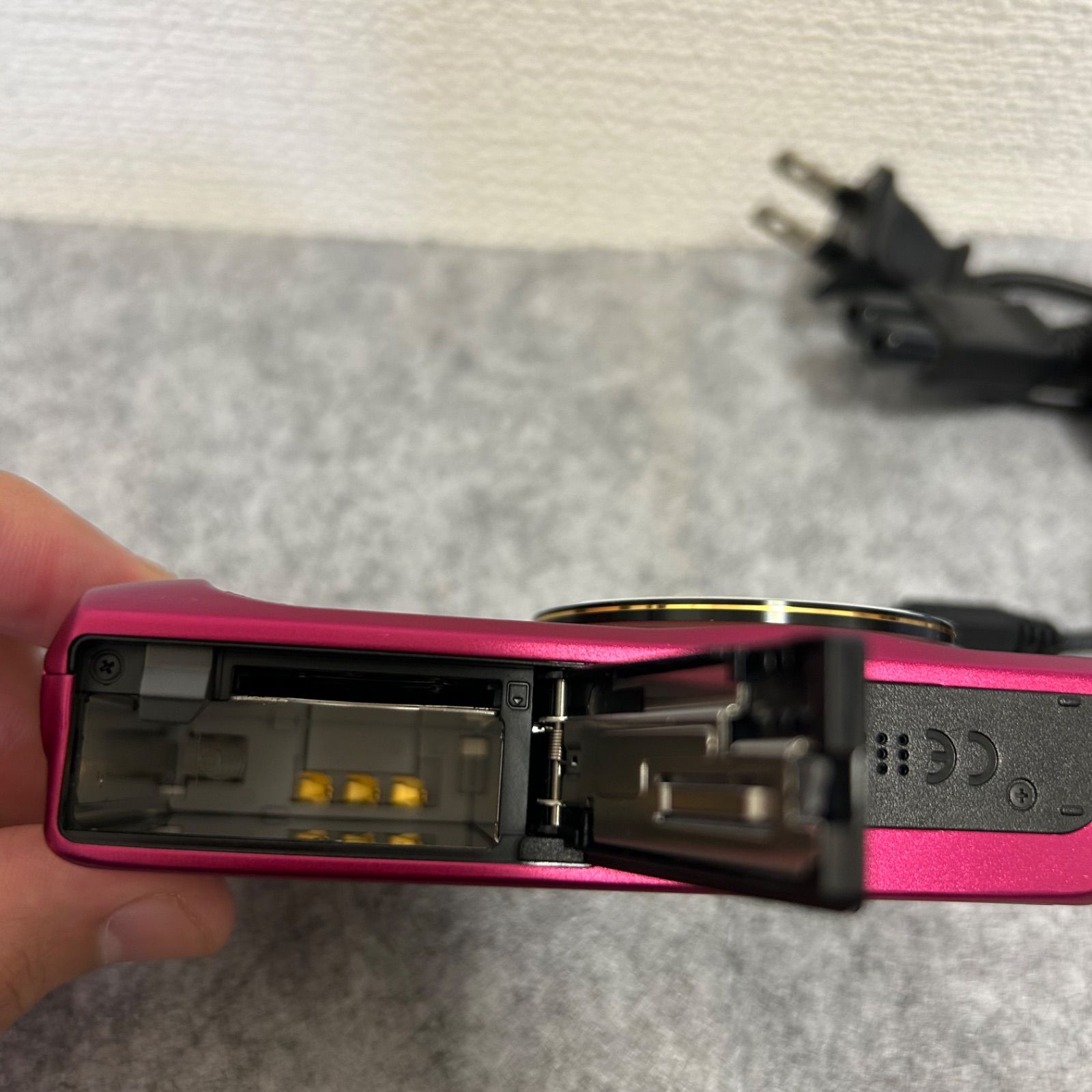 CASIO EXILIM EX-ZR200 ワインレッド デジカメ コンデジ デジタル 