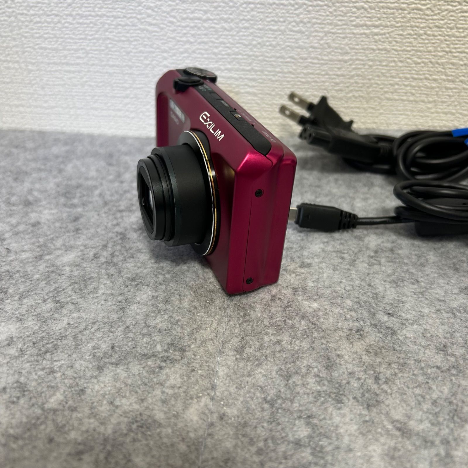 CASIO EXILIM EX-ZR200 ワインレッド デジカメ コンデジ デジタル 