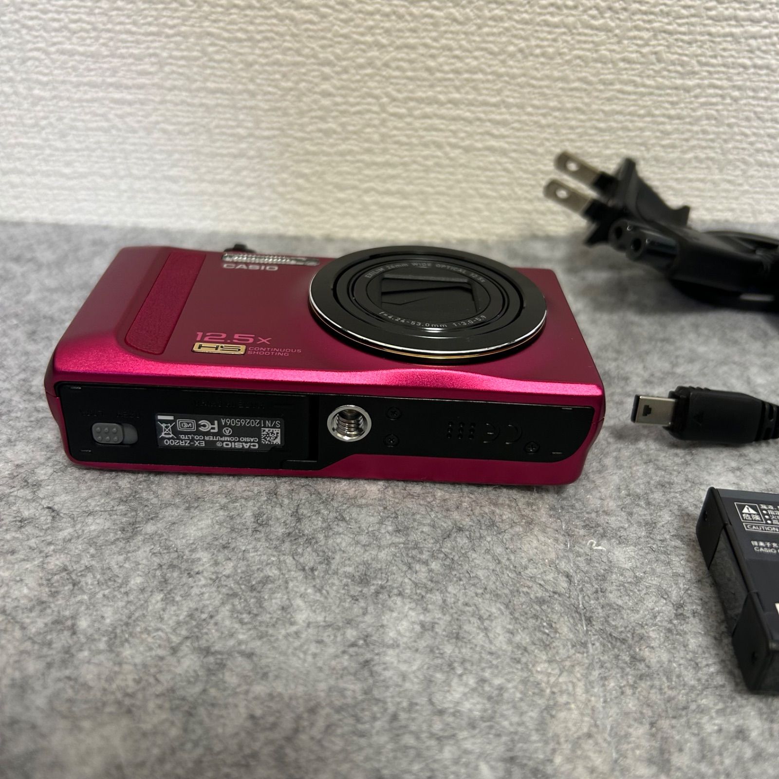 CASIO EXILIM EX-ZR200 ワインレッド デジカメ コンデジ デジタル 