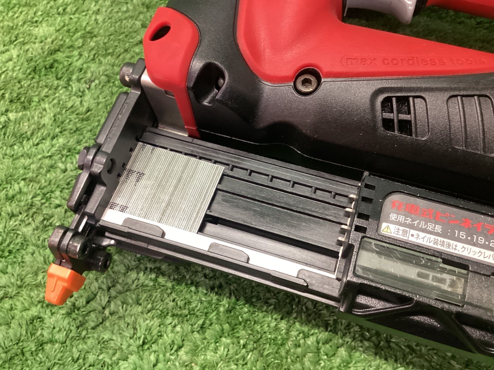 美品】MAX(マックス) 35㎜ 14.4v 充電式ピンネイラ (本体のみ) TJ-35P2 