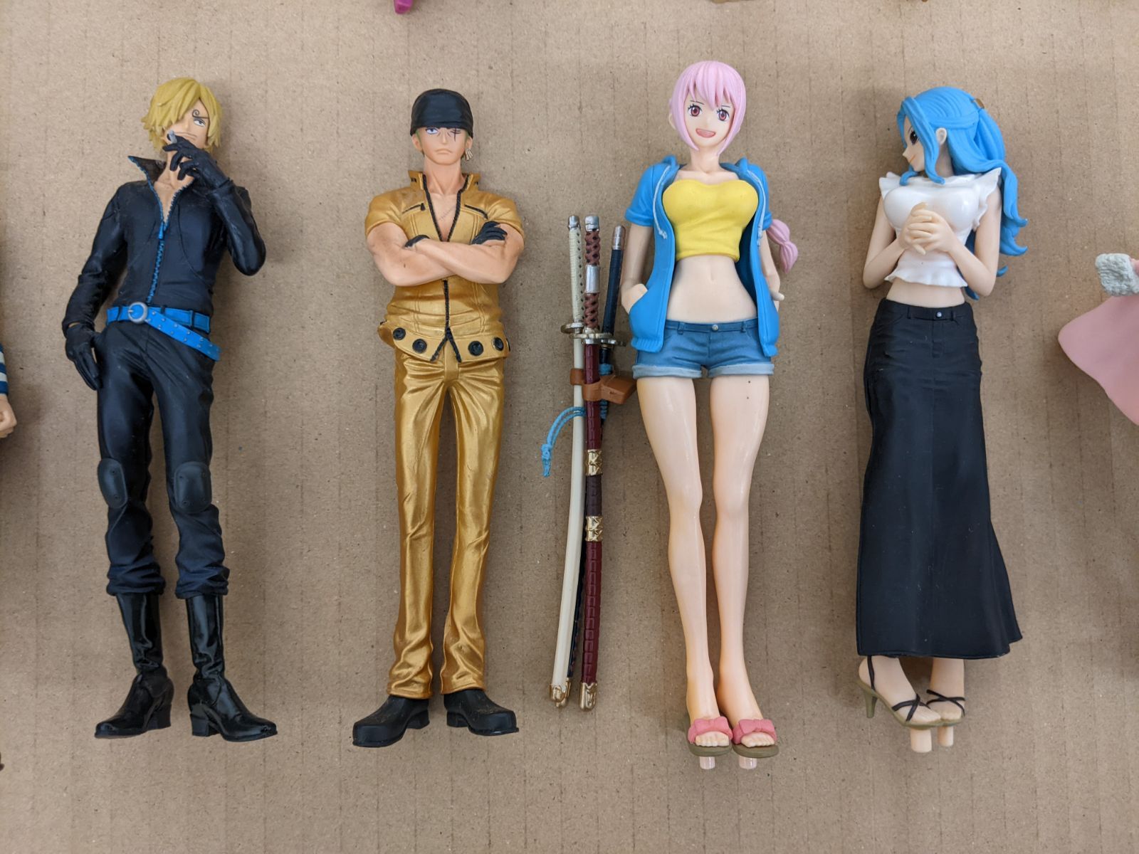 S中古・ジャンク扱いワンピース ワンピース フィギュア まとめ12体 1体 