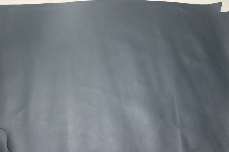 ネイビー 240ds クロム革 牛革 国産 レザー シボ型押し はぎれ 一枚革 レザークラフト 革 皮 本革 diy 生地 材料