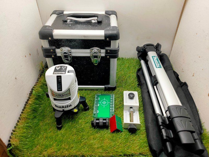 ☆マキタ(makita) 屋内屋外兼用墨出し器 おおがね・ろく ライン ☆マキタ(makita) 屋内屋外兼用墨出し器 おおがね・ろく ライン