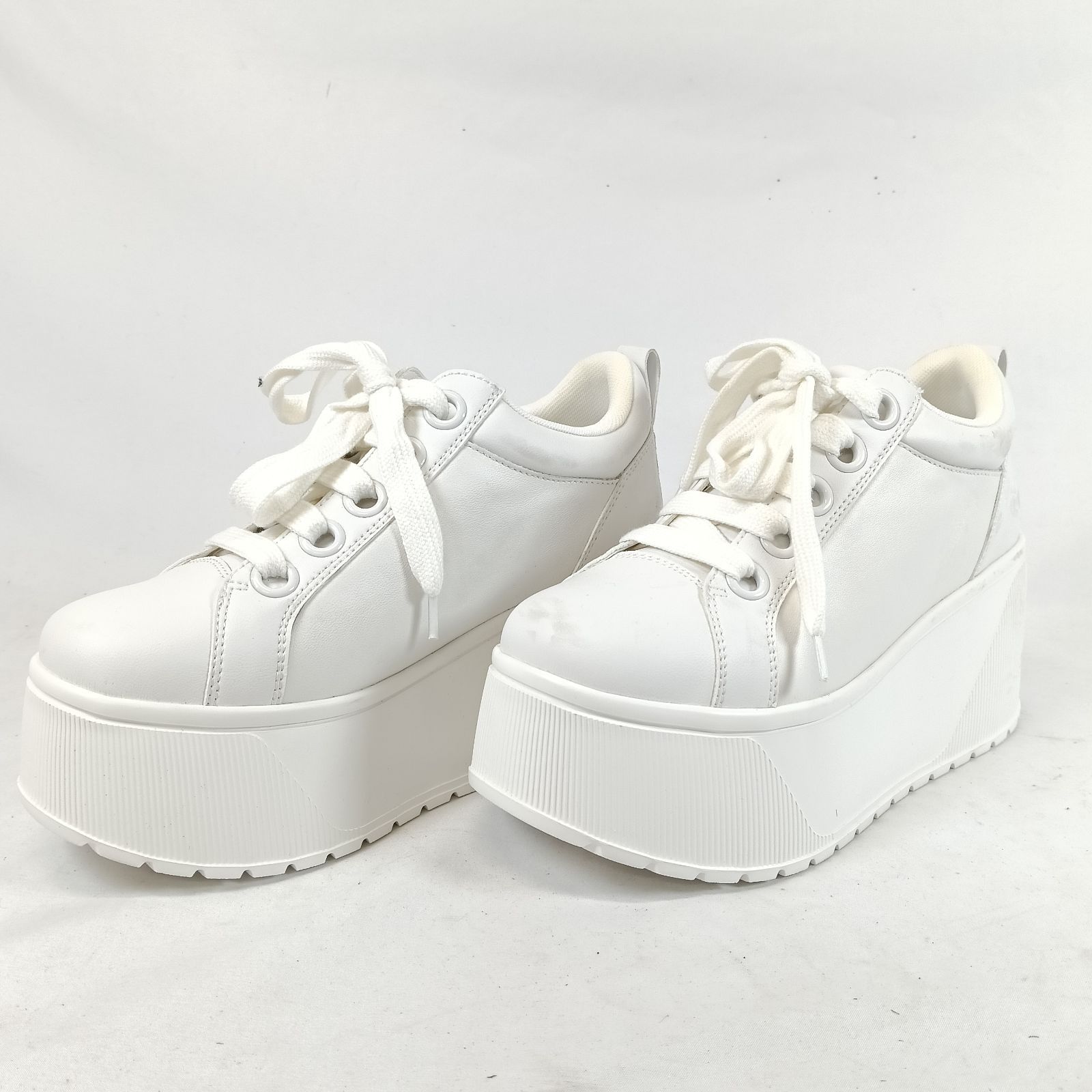 鈴木亜美さんプロデュース スニーカー 美品(箱なし) 鈴木亜美 プロデュース 厚底スニーカー ホワイト M 23.5
