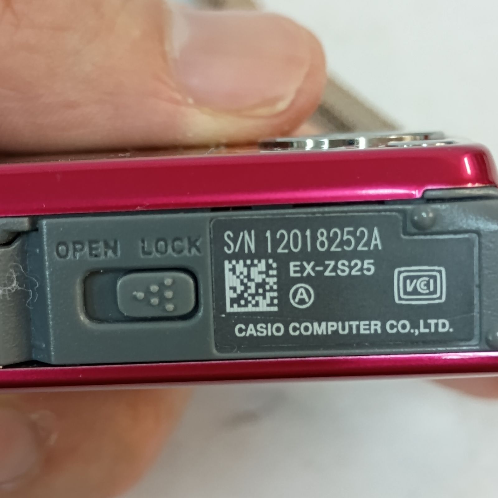 ジャンク扱い CASIO EXILIM EX-ZS25 コンパクトデジタルカメラ 1610万 