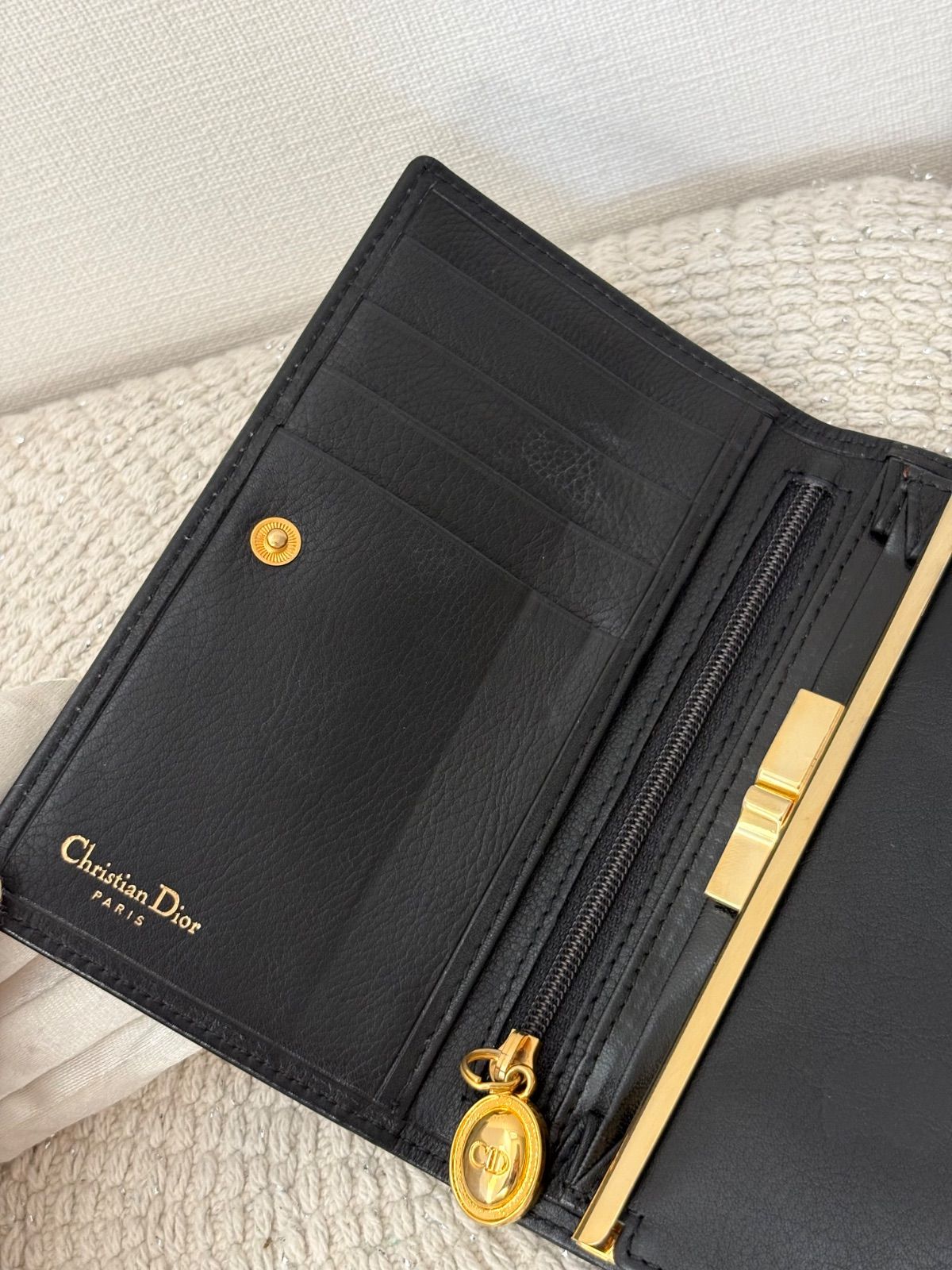 美品】クリスチャンディオール CDロゴ レザー 二つ折り 財布